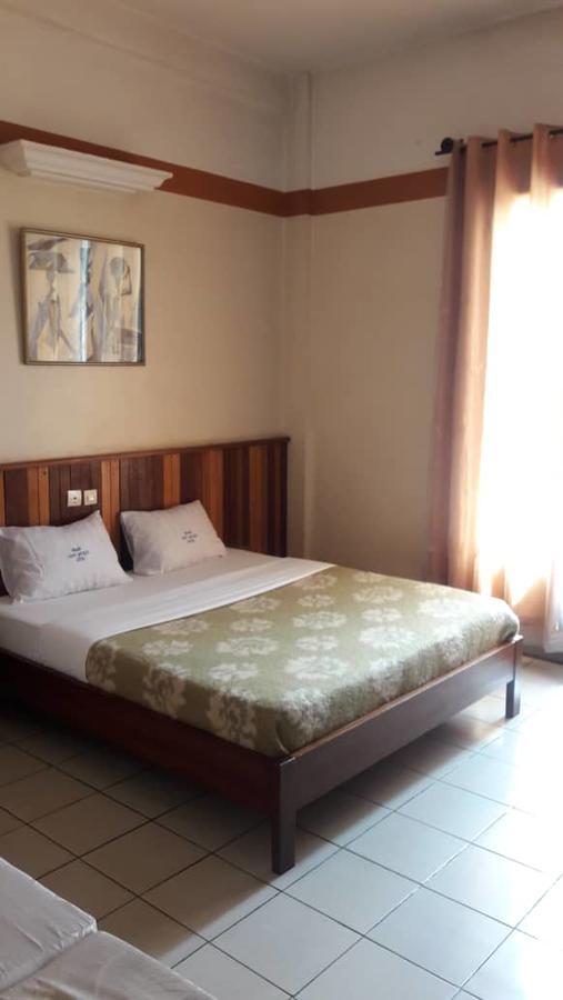 Relais Saint Jacques Hotel Yaounde Exterior photo