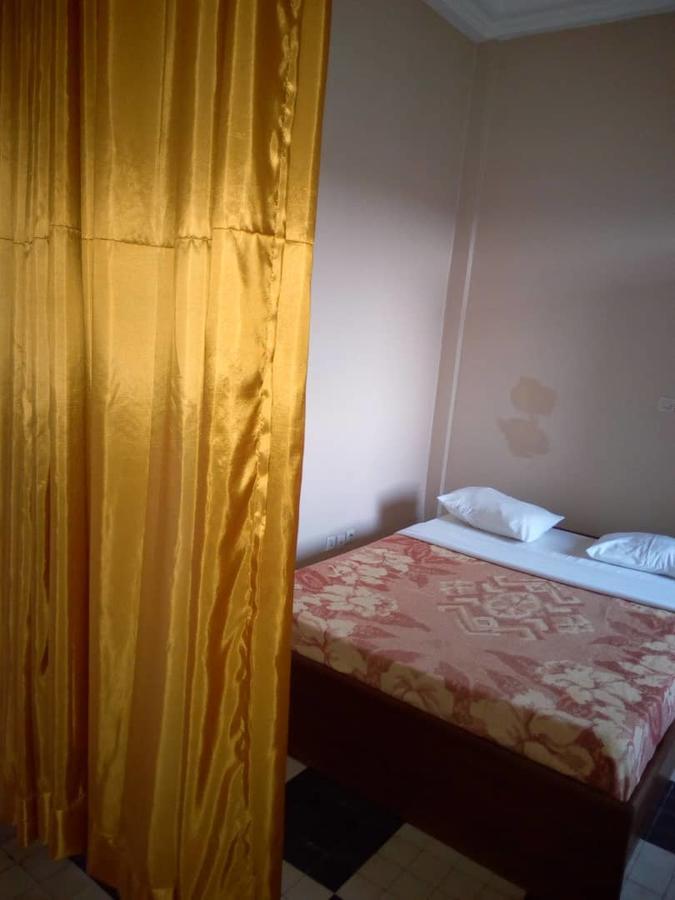 Relais Saint Jacques Hotel Yaounde Exterior photo
